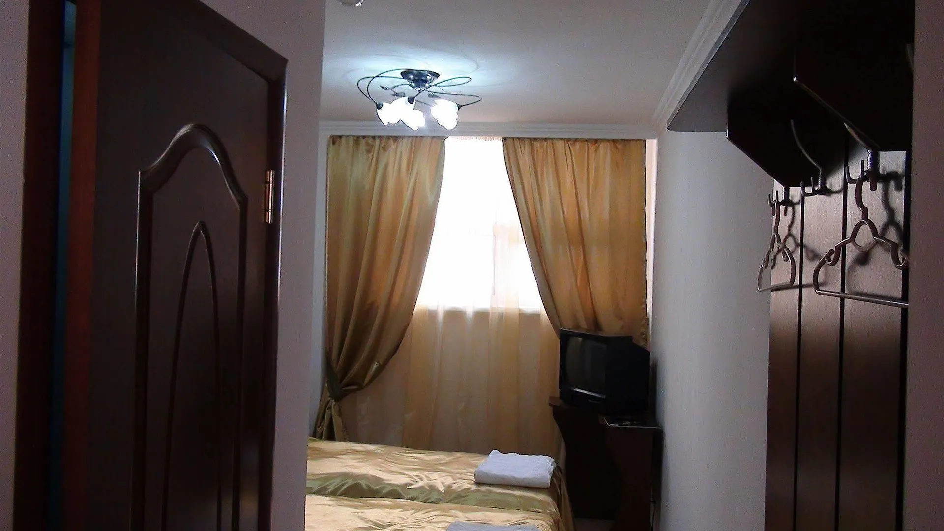 Bayterek Hotel Астана 3*,
